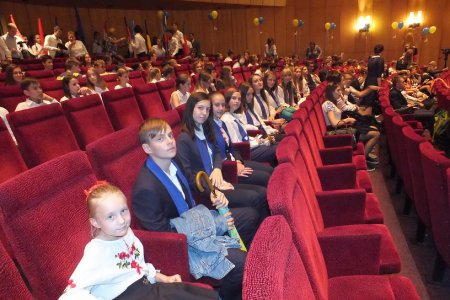 IV Конгрес юних посланців миру IV Конгрес юних посланців миру