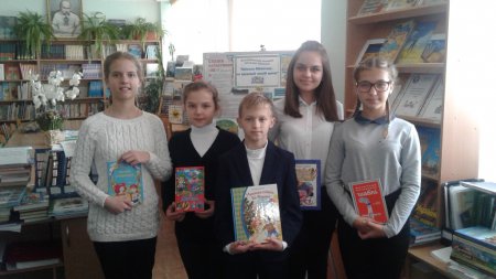 Всеукраїнський місячник шкільних бібліотек «Шкільна бібліотека – за здоровий спосіб життя» Всеукраїнський місячник шкільних бібліотек «Шкільна бібліотека – за здоровий спосіб життя»
